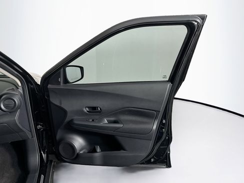 Used 2024 Nissan Kicks S image 29