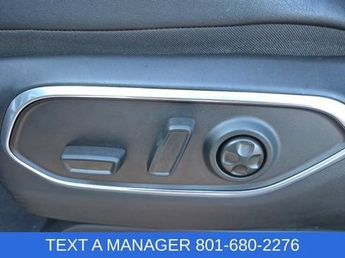 Used 2023 Jeep Wagoneer Series II w/ Premium Group I AWD/4WD image 34