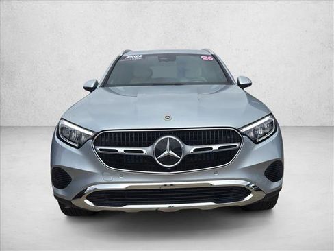 Used 2026 Mercedes-Benz GLC 300 image 2