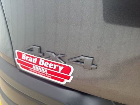 Used 2015 Jeep Cherokee Trailhawk w/ Leather Interior Group image 11