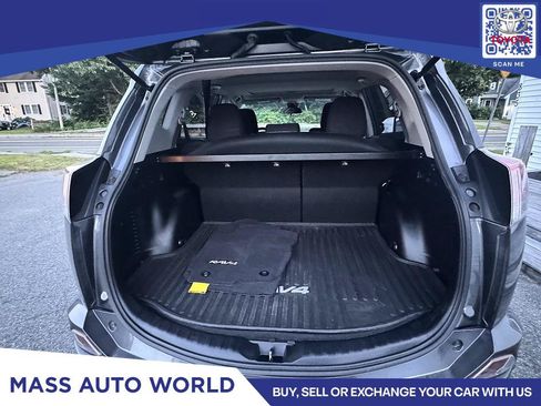 Used 2017 Toyota RAV4 XLE w/ Carpet Mat Package AWD/4WD image 11