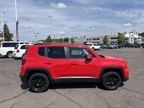 Used 2019 Jeep Renegade Altitude w/ Quick Order Package 2XM AWD/4WD image 5