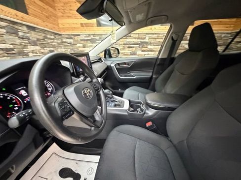 Used 2021 Toyota RAV4 XLE AWD/4WD image 13