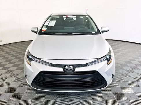Certified 2025 Toyota Corolla LE FWD image 8