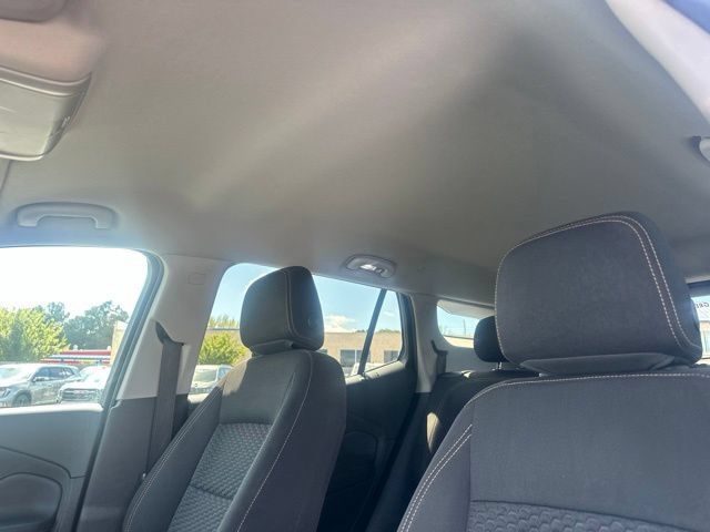 Used 2018 GMC Terrain SLE w/ Driver Convenience Package FWD image 9