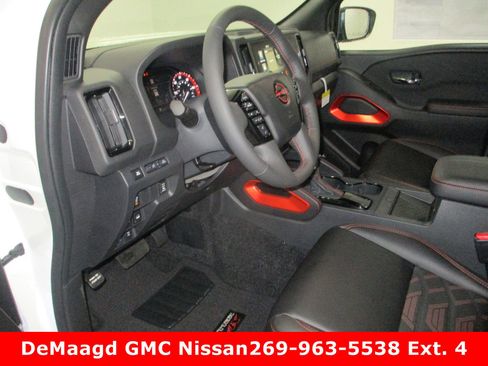 New 2025 Nissan Frontier PRO-4X w/ Pro Premium Package image 20