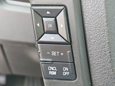 Used 2012 Ford F150 XLT w/ XLT Chrome Pkg RWD image 25