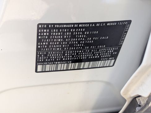 Used 2021 Volkswagen Tiguan SE w/ Panoramic Sunroof Package image 33