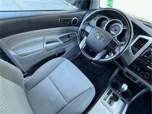 Used 2012 Toyota Tacoma 2WD Access Cab image 10