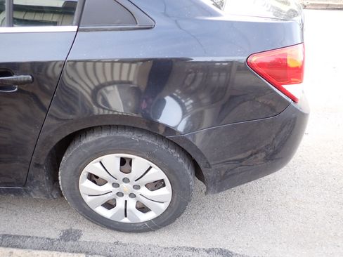 Used 2012 Chevrolet Cruze LS image 20