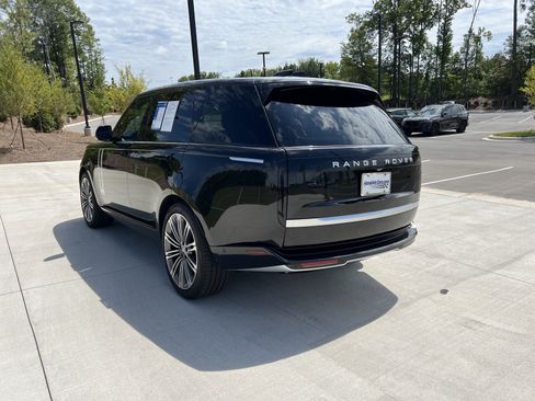 Used 2024 Land Rover Range Rover Autobiography AWD/4WD image 6