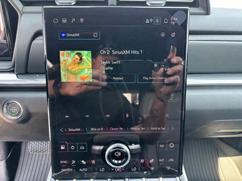 New 2026 GMC Terrain Elevation w/ Elevation Premium Package FWD image 25