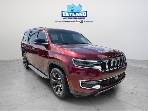 Certified 2023 Jeep Wagoneer Series III w/ Convenience Group I AWD/4WD image 7