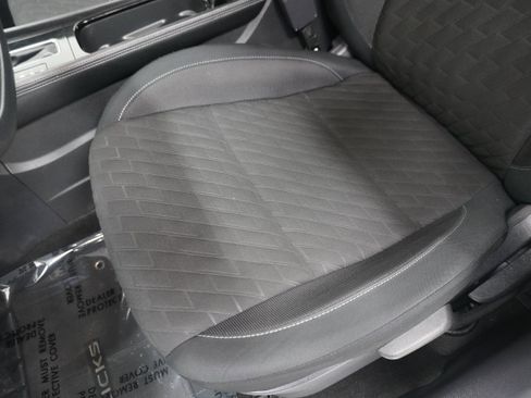 Used 2023 Nissan Kicks SV FWD image 12