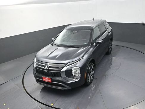 Used 2025 Mitsubishi Outlander SE AWD/4WD image 25