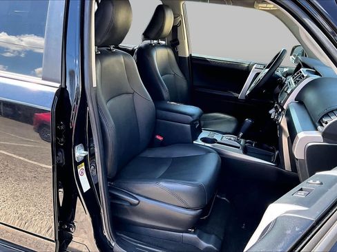 Used 2016 Toyota 4Runner SR5 RWD image 11