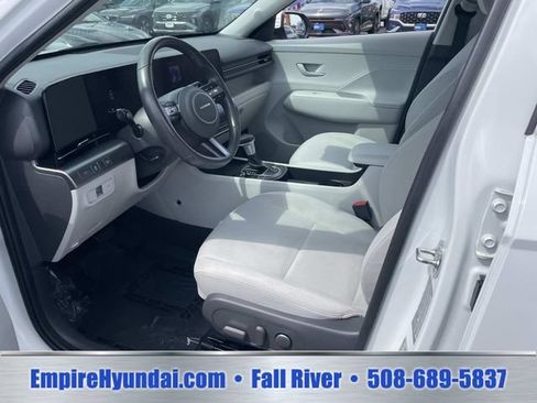 Used 2024 Hyundai Kona SEL AWD/4WD image 17