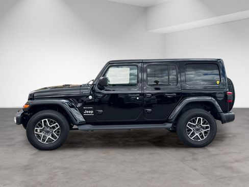 Used 2024 Jeep Wrangler Unlimited Sahara AWD/4WD image 3