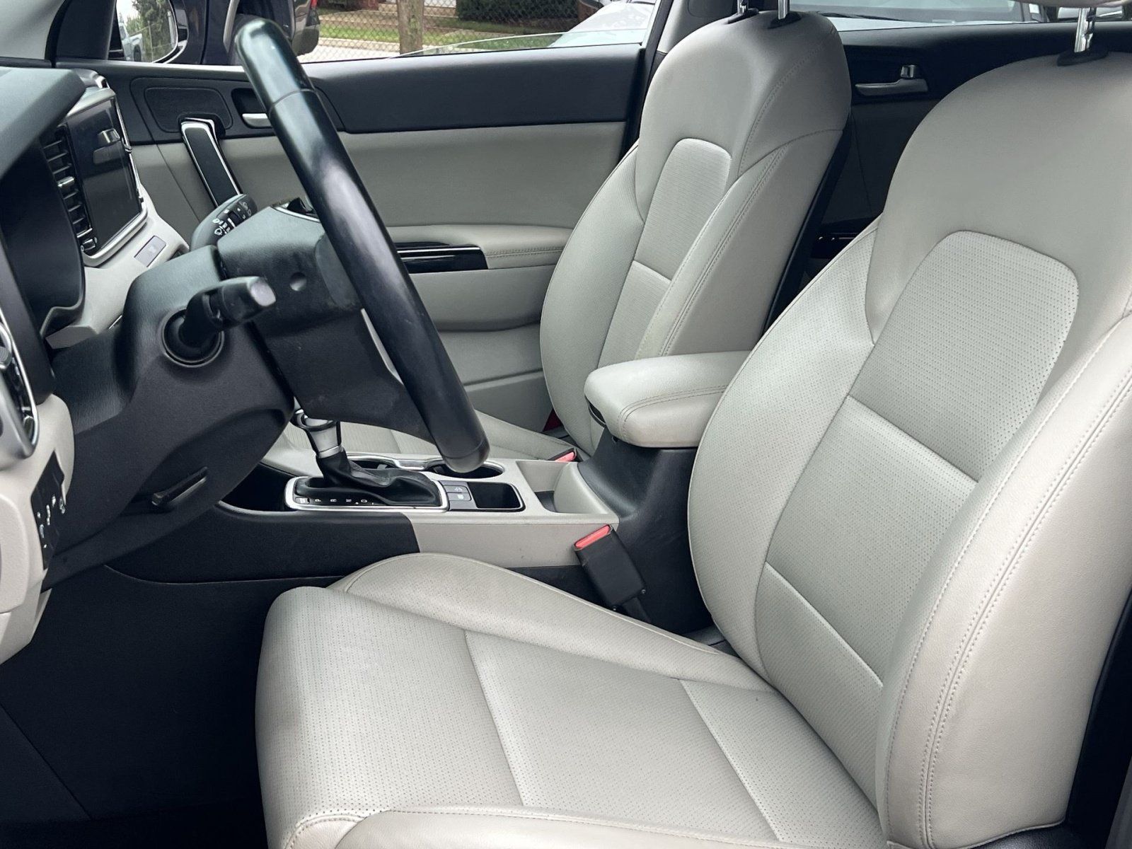 Used 2021 Kia Sportage EX FWD image 12