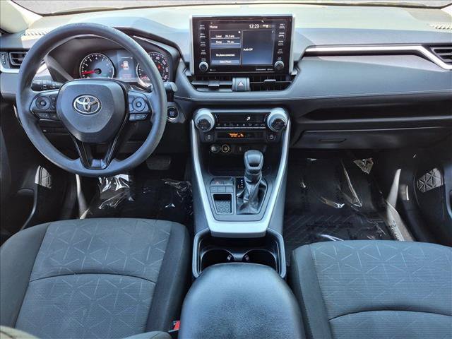 Used 2021 Toyota RAV4 XLE w/ Convenience Package FWD image 16