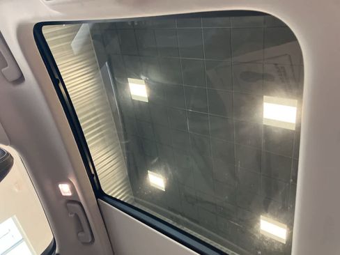 Certified 2021 Ford Escape Titanium w/ Titanium Elite Package image 12