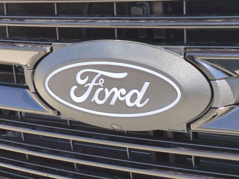 New 2025 Ford F150 Platinum w/ Equipment Group 702A High image 11