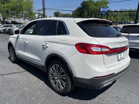 Used 2016 Lincoln MKX Reserve w/ Climate Package image 3
