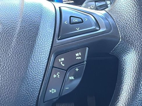 Certified 2022 Ford Edge SE w/ Black Appearance Package AWD/4WD image 13