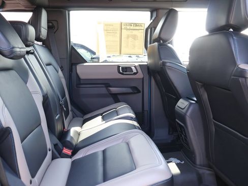 Used 2024 Ford Bronco Wildtrak AWD/4WD image 12