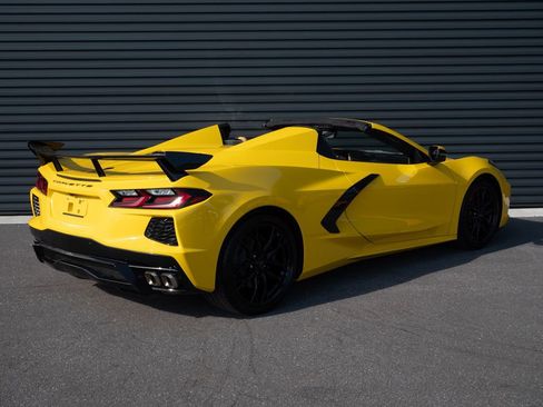 Used 2025 Chevrolet Corvette Stingray Premium Conv w/ 3LT image 22