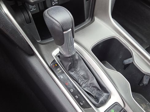 Used 2019 Honda Accord EX image 29