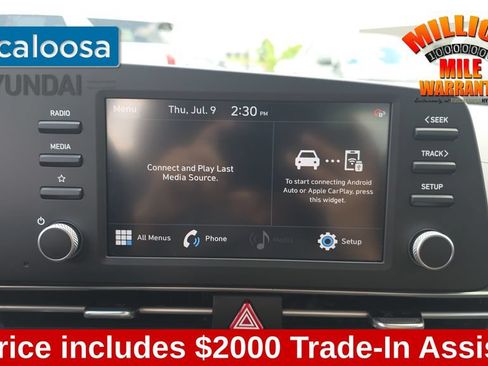 Used 2023 Hyundai Elantra SEL FWD image 19