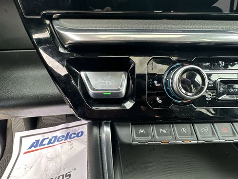 Used 2023 GMC Sierra 1500 Denali w/ Technology Package image 17