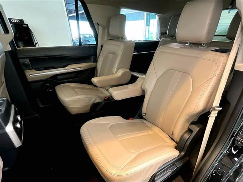 Used 2023 Ford Expedition Limited image 40
