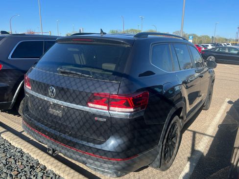 Used 2022 Volkswagen Atlas SE w/ Panoramic Sunroof Package AWD/4WD image 4
