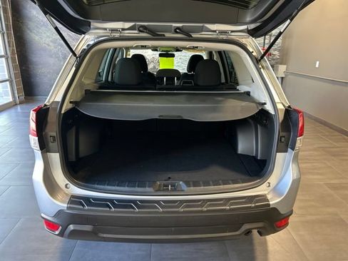 Used 2023 Subaru Forester Premium AWD/4WD image 32