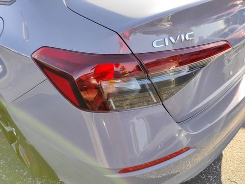 Used 2025 Honda Civic Sport image 14