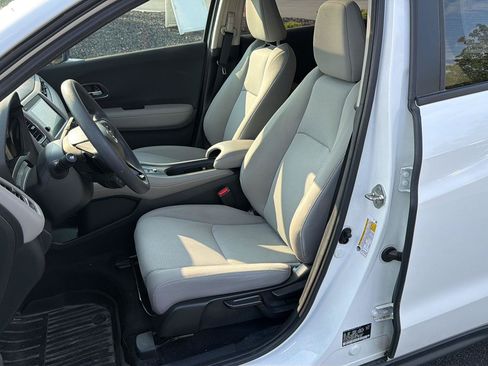 Used 2019 Honda HR-V EX image 19
