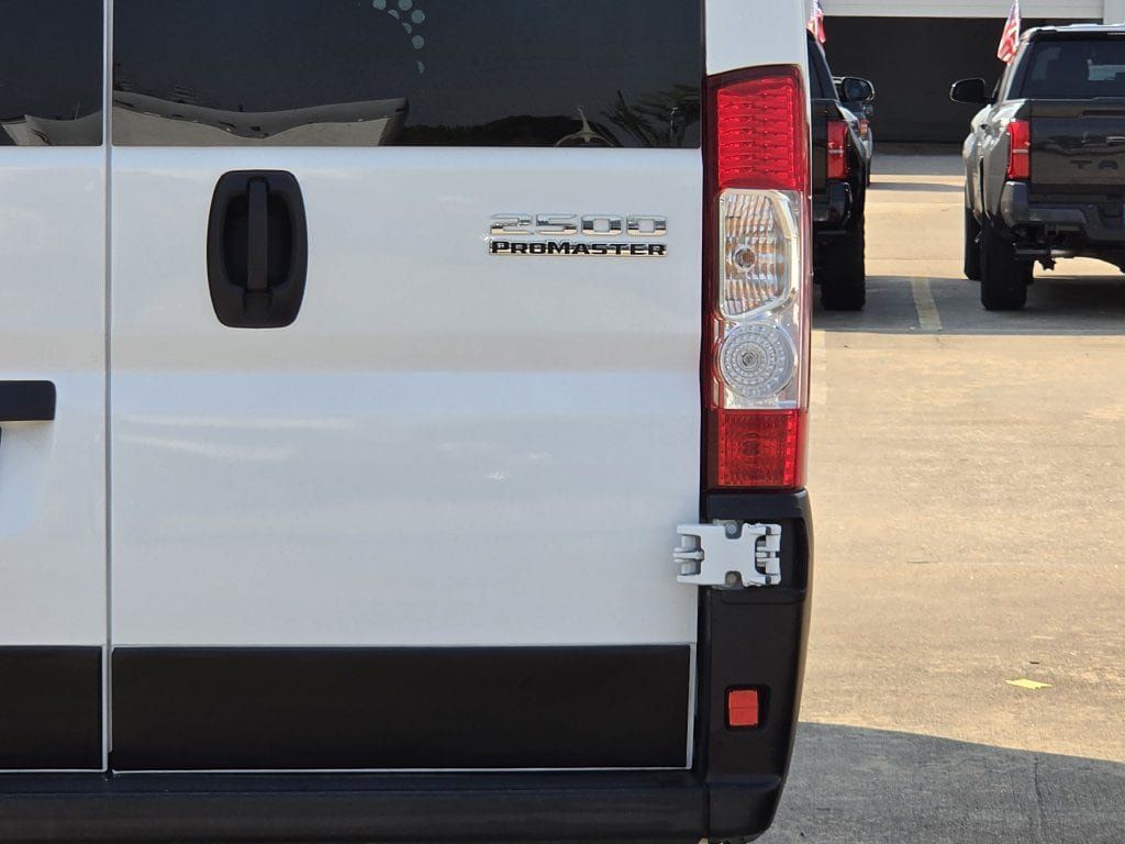 Used 2025 RAM ProMaster 2500 w/ U-Haul Equipment Group FWD image 9