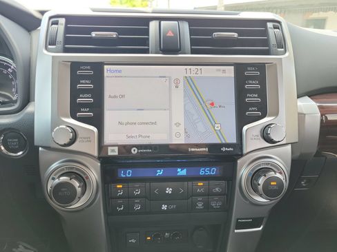 Used 2022 Toyota 4Runner Limited AWD/4WD image 22