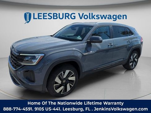 Used 2024 Volkswagen Atlas Cross Sport SE image 14