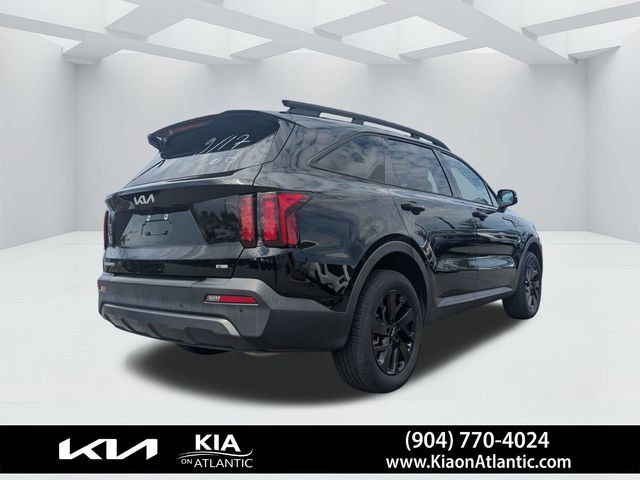 Used 2023 Kia Sorento S w/ Panoramic Sunroof Package AWD/4WD image 3