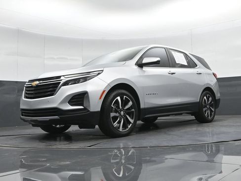 Used 2022 Chevrolet Equinox LT FWD image 44