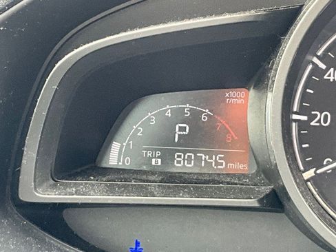 Used 2017 MAZDA MAZDA3 Sport FWD image 4