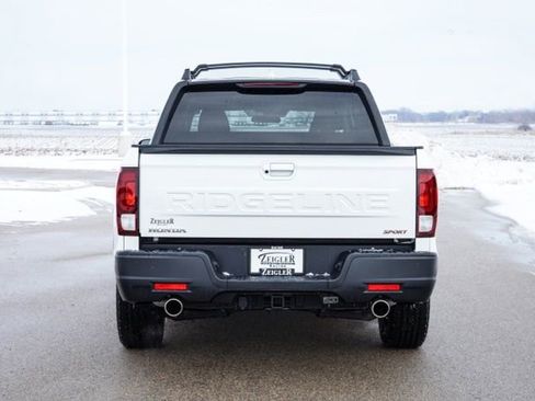 Used 2025 Honda Ridgeline Sport image 4