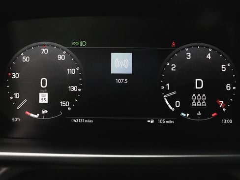 Used 2023 Land Rover Defender 130 X-Dynamic SE image 28