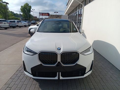Used 2025 BMW X3 xDrive30i w/ M Sport Package image 2