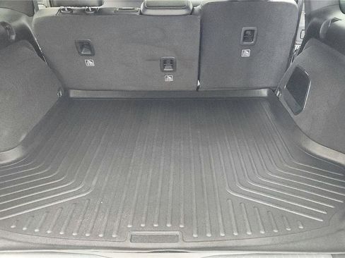 Used 2022 Jeep Grand Cherokee Overland w/ Luxury Tech Group IV image 19