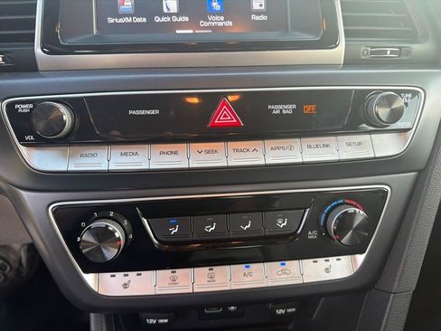 Used 2018 Hyundai Sonata SEL w/ Tech Package 02 FWD image 21