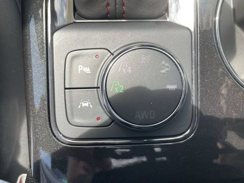 Used 2025 Chevrolet Blazer RS w/ Driver Confidence II Package AWD/4WD image 18